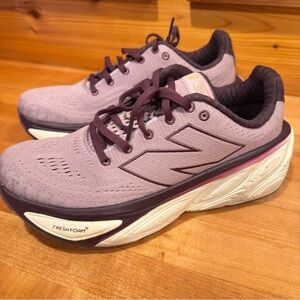 New Balance Women's Fresh Foam X More v5 running shoes  Sz 9.5